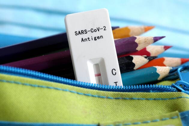 Elzach theme image test strategy, compulsory testing in school, rapid test, Corona self-test, SARS CoV 2 antigen test in the classroom theme image test strategy, Copyright: xFleigx xEibner-Pressefotox EP_dfg