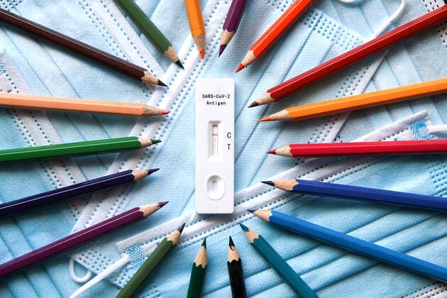 Elzach theme image test strategy, compulsory testing in school, rapid test, Corona self-test, SARS CoV 2 antigen test in the classroom theme image test strategy, Copyright: xFleigx xEibner-Pressefotox EP_dfg