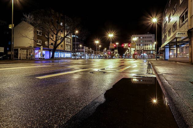 The first evening of the curfew in Siegen, this is valid from 21 00 oclock 05 00 oclock, view to Kochs corner in Siegen without cars curfew on 10 04 2021 in Siegen Germany