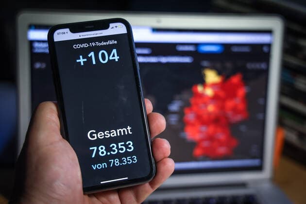 Coronavirus in Germany Covid 19 Dashboard of the Robert Koch Institute 11 04 2021 Robert Koch Institute 7 days Incidence 129.2 7 days Number of cases 107 424 COVID 19 cases 2 998 268 Addition of 17 855 compar