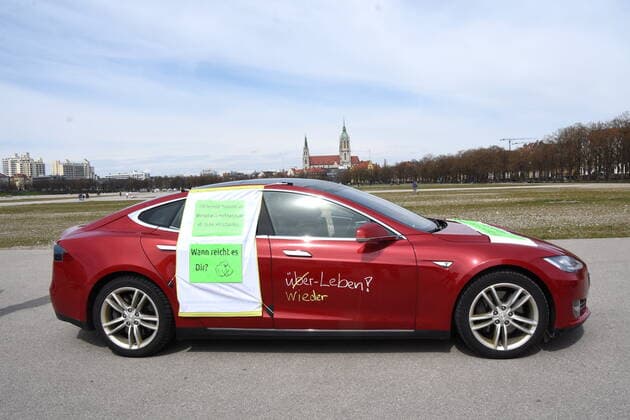 Car Parade Against Lockdown Munich 10 04 21 Theresienwiese Munich