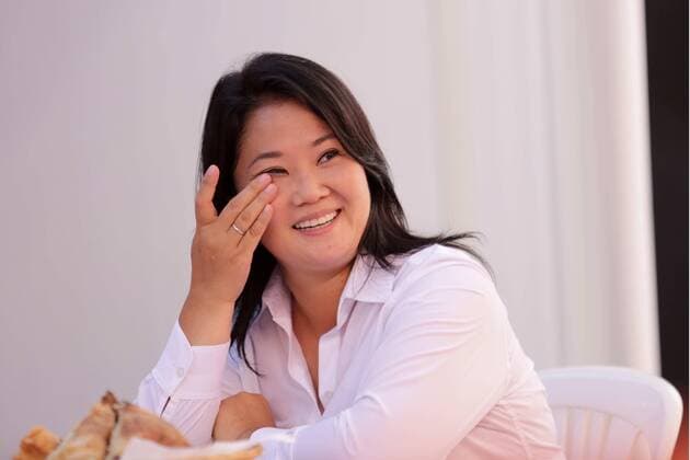 Bilder des Jahres 2021, News 04 April News Themen der Woche KW14 News Bilder des Tages The Peruvian presidential candidate Keiko Fujimori, from the Fuerza Popular party, takes part in a breakfast along with her family, at a local party in Lima, Peru, 11 April 2021. The presidential candidates of Peru joined the tradition of having a breakfast with their relatives in front of the television cameras to make a last invocation to their voters, despite the growing tension and chaos in the voting centers due to the delay in the opening of the voting tables. Peruvian candidates eat breakfast on television despite table opening chaos !ACHTUNG: NUR REDAKTIONELLE NUTZUNG!  Copyright: xJohnxReyesx AME9060 20210411-637537679372317924
