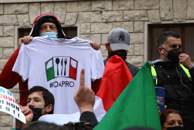 Rome, Tension at the demonstration of restaurateurs against government restrictions caused by the Covid 19 pandemic Pictured:  Copyright: xPieroxTenaglix xIPAx xPieroxTenaglix
