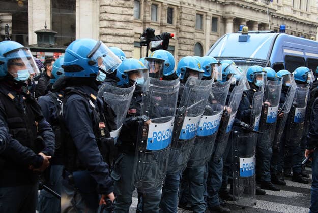 Rome, Tension at the demonstration of restaurateurs against government restrictions caused by the Covid 19 pandemic Pictured:  Copyright: xPieroxTenaglix xIPAx xPieroxTenaglix