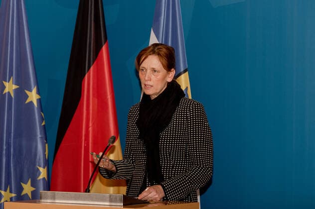 Kiel, 19 April 2021 Corona model projects in the field of culture and sport will start in Schleswig Holstein from 19 April 2021 Karin Prien, Minister of Culture of the State of Schleswig Holstein and Sabine Sütterlin Waack, Minister of the Interior of the State of Schleswig Holstein will present the various model projects at a joint press conference in the state parliament building