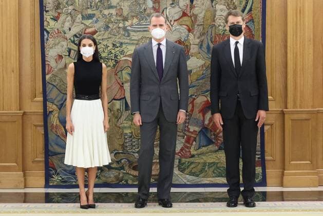 Bilder des Jahres 2021, Entertainment 04 April Entertainment Themen der Woche KW15 Entertainment Bilder des Tages 13-04-2021 UK Queen Letizia and King Felipe during an audience with Hugh Elliot, the ambassador of the United Kingdom, to convey their condolences on the death of the Duke of Edinburgh. Â  Copyright: xPPEx