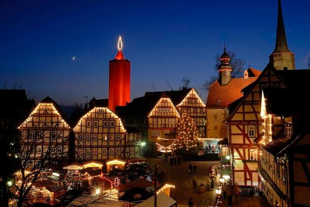Market place and the biggest Christmas candle in the world, Germany, Hesse, Schlitz market place and Schlitz Christmas Candle, Germany, Hesse, Schlitz BLWS641765 Copyright: xblickwinkel McPHOTO B.xDiehlx