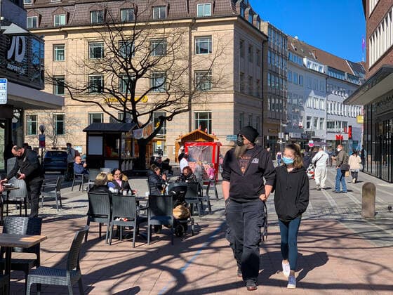 The outdoor gastronomy in the city centre of Kiel during the Corona Lockdown can reopen for the time being, the incidence values of the Corona pandemic are decisive.