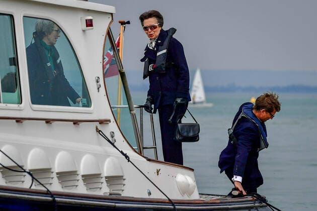 Bilder des Jahres 2021, Entertainment 04 April Entertainment Themen der Woche KW15 . 14 04 2021. Cowes, United Kingdom. Princess Anne, the Princess Royal, during a visit to the Royal Victoria Yacht Club, on the Isle of Wight, United Kingdom.  xPoolx xi-Imagesx IIM-22115-0019