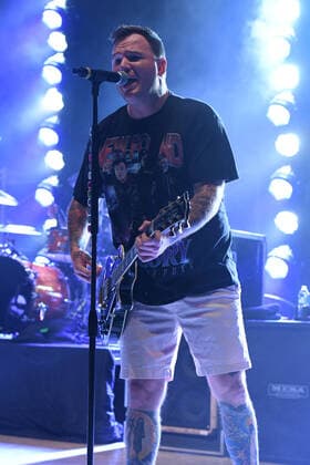 New Found Glory Konzert in Delray Beach, Florida. DELRAY BEACH - APRIL 14: Chad Gilbert of New Found Glory performs at the Old School Square Pavilion on April 14, 2021 in Delray Beach, Florida. Copyright: xmpi04 MediaPunchx
