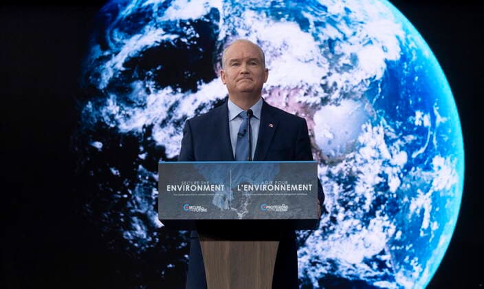 Kanada, Oppositionsführer Erin O Toole präsentiert Klimapolitik seiner Partei in Ottawa April 15, 2021, Ottawa, on, Canada: Leader of the Opposition Erin O Toole announces his parties climate change policy during an event in Ottawa, Thursday April 15, 2021. Ottawa Canada  - ZUMAc35_ 20210415_zaf_c35_017 Copyright: xAdrianxWyldx