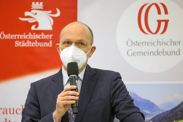 20210416 PC of initiative Austria vaccinates with Austrian- Association of Municipalities and Association of Cities VIENNA, AUSTRIA - APRIL 16: Secretary General Thomas Weninger (Austrian Association of Cities and Towns) at PC - of initiative Austria vaccinates with Austrian- Association of Municipalities and Association of Cities at Parliament alternative location on April 16, 2021 in Vienna, Austria. 210416_SEPA_10_003 Copyright: xMichaelxIndrax SEPAxMedia