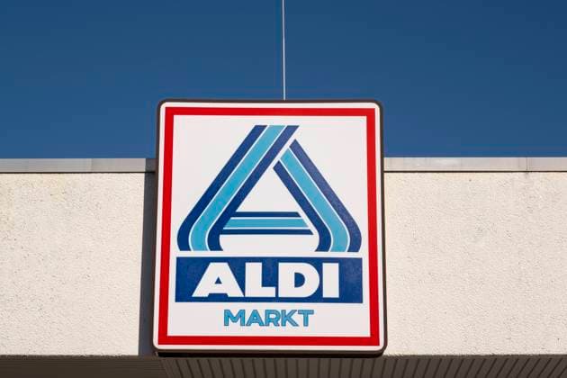 Logo der Discount-Einzelhandelskette Aldi Nord, Aplerbeck, Dortmund, Ruhrgebiet, Nordrhein-Westfalen, Deutschland *** Logo of the discount retail chain Aldi Nord, Aplerbeck, Dortmund, Ruhr area, North Rhine-Westphalia, Germany 1100401488
