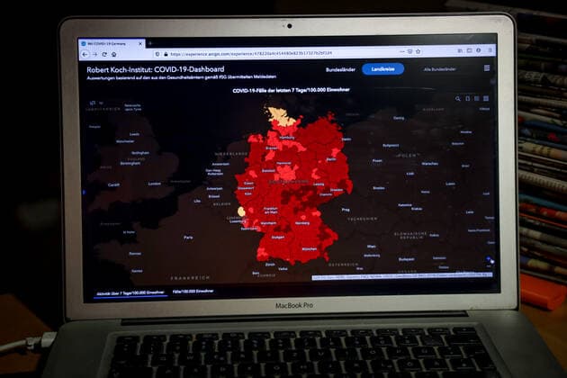 Coronavirus in Germany Covid 19 Dashboard of the Robert Koch Institute 17 04 2021 Robert Koch Institute 7 days Incidence 160.7 7 days Number of cases 133 631 COVID 19 cases 3 123 077 Addition of 23 804 compared to the previous day COVID 19 deaths 79 847 Addition of 219 compared to the previous day