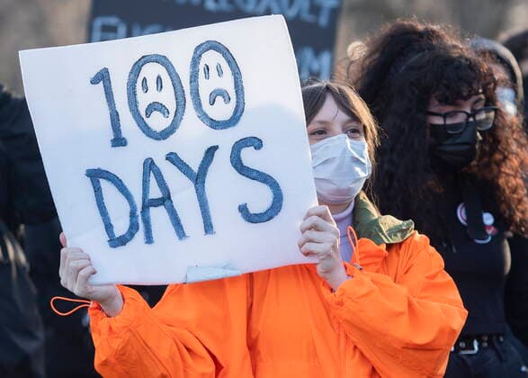 April 18, 2021, Montreal, PQ, Canada: People take part in a demonstration opposing the Quebec governmentÃ¢â‚¬â ¢s 8pm curfew in Montreal, Sunday, April 18, 2021, as the COVID-19 pandemic continues in Canada and around the world. Montreal Canada  - ZUMAc35_ 20210418_zaf_c35_035 Copyright: xGrahamxHughesx