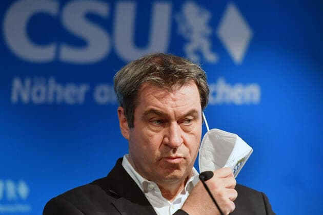 Bilder des Jahres 2021, News 04 April News Themen der Woche KW16 News Bilder des Tages Markus SOEDER (Ministerpraesident Bayern und CSU Vorsitzender), mit ffp2 Mundschutz,Maske, Einzelbild,angeschnittenes Einzelmotiv,Portraet,Portrait,Porträt Pressekonferenz CSU nach Videokonferenz des CSU Praesidiums in der CSU Zentrale in Muenchen. *** Markus SOEDER State Premier of Bavaria and CSU Chairman , with ffp2 mouth guard,mask, single image,cropped single subject,portrait,portrait press conference CSU after video conference of the CSU presidium in the CSU headquarters in Munich