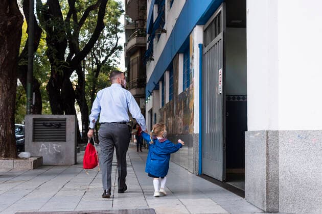 April 19, 2021, City of Buenos Aires, City of Buenos Aires, Argentina: INT. WorldNews. April 19, 2021. City of Buenos Aires, Argentina.- Parents take their kids to school on April 19, 2021, in the city of Buenos Aires despite Alberto Fernandez, president of Argentina, announced on Wednesday April 15, 2021, the suspension of presential education classes for 15 days, due to the increase in positive cases of Covid-19..The Governor of City of Buenos Aires, Horacio Rodriguez Larreta, filed a court case trying to continue education classrooms in person, and a judge allowed yesterday to continue in person. City of Buenos Aires Argentina - ZUMAf135 20210419_zap_f135_003 Copyright: xJulietaxFerrariox