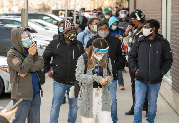 April 19, 2021, Toronto, on, Canada: Visitors line up at a mobile COVID-19 vaccine clinic at Parkway Forest Community Centre in Toronto on Monday, April 19, 2021. Toronto Canada  - ZUMAc35_ 20210419_zaf_c35_052 Copyright: xFrankxGunnx