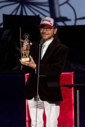 Sant Jordi Award Verleihung in Barcelona Spanish film director and actor Santiago Segura receives the Sant Jordi Industry Award during the 65th edition of Sant Jordi Awards of Cinema, in Barcelona, Catalonia, Spain, 19 April 2021. 65th edition of Sant Jordi Awards of Cinema !ACHTUNG: NUR REDAKTIONELLE NUTZUNG!  Copyright: xMartaxPérezx GRAF7999 20210419-637544682583677160