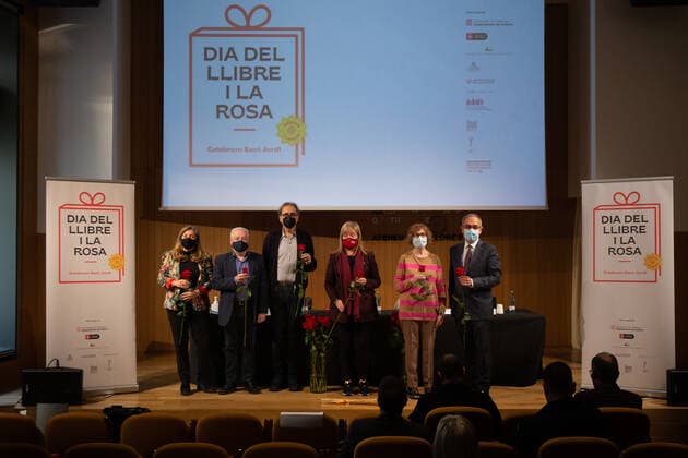 (2RD) The president of the Gremi de Floristes de Catalunya, Joan GuillÃ n; the deputy mayor of Culture of Barcelona Joan Subirats; the councillor of Culture, ÃÄngels Ponsa; the president of the Gremi de Llibreters de Catalunya, Maria Carme; and the president of the Cambra del Llibre de Catalunya Patrici Tixis; pose at the presentation of the day of Sant Jordi, on April 19, 2021, in Barcelona, Catalonia, (Spain). Due to the pandemic, last year, the celebration of Sant Jordi had to be postponed to July. During this edition, street displays of books and flowers will be allowed from Wednesday 21st to Friday 23rd. In addition, fairs and safe spaces will be created in different locations in the region. 19 APRIL 2021;BARCELONA;SANT JORDI;PRESENT Copyright: xDavidxZorrakinox 3650417