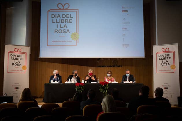 (L-R) The president of the Gremi de Floristes de Catalunya, Joan GuillÃ n; the deputy mayor of Culture of Barcelona, Joan Subirats; the councillor of Culture, ÃÄngels Ponsa; the president of the Gremi de Llibreters de Catalunya, Maria Carme; and the president of the Cambra del Llibre de Catalunya, Patrici Tixis during the presentation of Sant Jordi s Day, on April 19, 2021, in Barcelona, Catalonia, (Spain). Due to the pandemic, last year, the celebration of Sant Jordi had to be postponed to July. During this edition, street displays of books and flowers will be allowed from Wednesday 21st to Friday 23rd. In addition, fairs and safe spaces will be created in different locations in the region. 19 APRIL 2021;BARCELONA;AWARDS;SANT JORDI;APRIL Copyright: xDavidxZorrakinox 3651570
