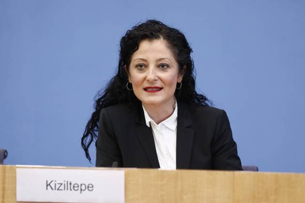 Cansel Kiziltepe, Mitglied der SPD-Bundestagsfraktion im Untersuchungsausschuss, Deutschland, Berlin, Bundespressekonferenz, Thema: Bilanz- und Wirtschaftsbetrug Wirecard – Erkenntnisse und Konsequenzen aus dem Untersuchungsausschuss *** Cansel Kiziltepe, Member of the SPD Parliamentary Group in the Committee of Inquiry, Germany, Berlin, Federal Press Conference, Topic Balance Sheet and Economic Fraud Wirecard - Findings and Consequences from the Committee of Inquiry