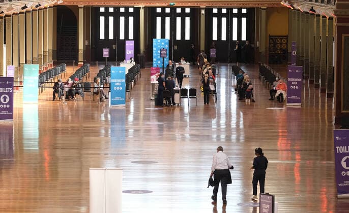 COVID19 VACCINATION ROLLOUT MELBOURNE, A general view of the mass vaccination hub at the Royal Exhibition Building in Melbourne, Wednesday, April 21, 2021. Those over 70 can show up at three Victorian mass COVID-19 vaccination hubs without an appointment from Wednesday. ( NO ARCHIVING, EDITORIAL USE ONLY, NO USE IN BOOKS WITHOUT CONSENT MELBOURNE VIC AUSTRALIA  Copyright: xLUISxASCUIx 20210421001536408503