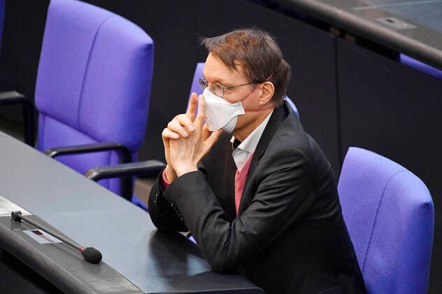 Karl Lauterbach at the 223 session of the German Bundestag in the Reichstag building Berlin, 21 04 2021 Foto:xF.xKernx xFuturexImage