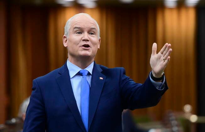 April 22, 2021, Ottawa, on, Canada: Conservative leader Erin O Toole rises during question period in the House of Commons on Parliament Hill in Ottawa on Thursday, April 22, 2021. Ottawa Canada  - ZUMAc35_ 20210422_zaf_c35_047 Copyright: xSeanxKilpatrickx