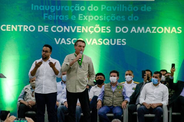 MANAUS, AM - 23.04.2021: BOLSONARO GANHA PLACA DE CIDADÃO EM MANAUS - President of the Republic, Jair Bolsonaro (without party), receives the Citizen of Amazonas plaque and participates in the inauguration of the second stage of the Amazonas Vasco Vasques Convention Center (CCAVV), this Friday morning (23). In the photo, President Jair Bolsonaro. x2056921x  SandroxPereira
