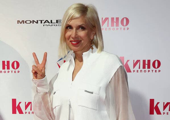 MOSCOW, RUSSIA - APRIL 23, 2021: Singer Alyona Sviridova poses for a photograph as she arrives for an Avans award ceremony at the 43rd Moscow International Film Festival. Avans is an award presented annually by Kinoreporter magazine to young film actors. Valery Sharifulin TASS  TS0FDE1C