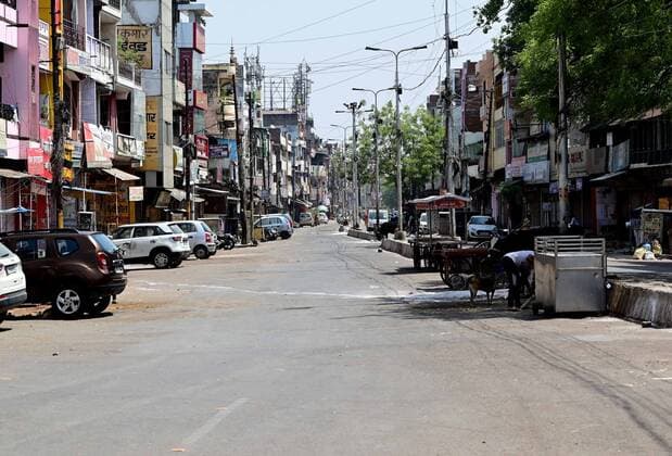 April 24, 2021, Prayagraj, Uttar Pradesh, India: Prayagraj: A deserted view of Katra Market during a weekend lockdown imposed by the government as a preventive measure against the Covid-19 coronavirus, in Prayagraj on Saturday, April 24, 2021. Prayagraj India - ZUMAv115 20210424_zap_v115_002 Copyright: xPrabhatxKumarxVermax