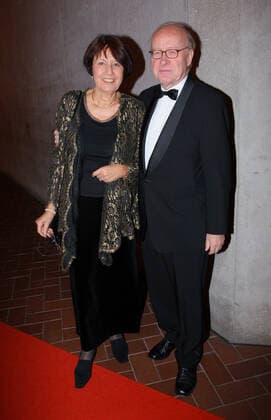 Galadinner Juedisches Museum 20.11.2004 Verleger Prof. Dr. h.c. Klaus G. Saur + Frau Lilo beim Galadinner und der Verleihung des Preis fuer Verstaendigung und Toleranz, Juedisches Museum, Lindenstrasse 9-14, Berlin - 20.11.2004 - *** Gala Dinner Jewish Museum 20 11 2004 Publisher Prof Dr h c Klaus G Saur Mrs Lilo at the Gala Dinner and the Award for Understanding and Tolerance, Jewish Museum, Lindenstrasse 9 14, Berlin 20 11 2004
