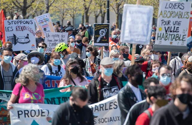 April 24, 2021, Montreal, PQ, Canada: People take part in a demonstration calling for more social and affordable housing in Montreal, Saturday, April 24, 2021. Montreal Canada  - ZUMAc35_ 20210424_zaf_c35_016 Copyright: xGrahamxHughesx