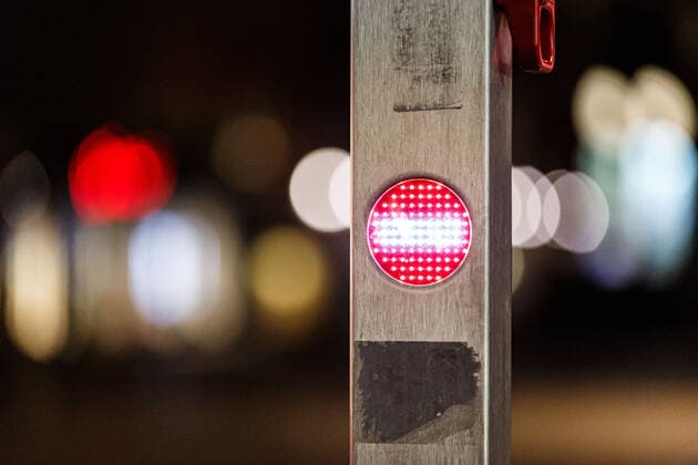 Hanover, Germany 24 April 2021 News 2021 Curfew in Hanover 24 04 2021 A stop pictogram lights up on an escalator at Kroepcke Kröpcke in the city center ahead of the start of curfew Lower Saxony Copyright: xFotostandx xMattheyx