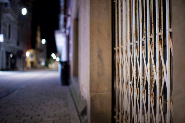 Coronavirus curfew in Herford Deserted streets were the rule in the city of Herford at night from 10 p.m. Photo Kirchner Media Wedel Herford North Rhine Westphalia Germany Copyright: xKirchner-Media Wedelx