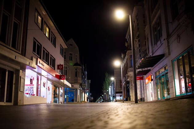 Coronavirus curfew in Bünde The streets in the city center of Bünde are deserted with the beginning of the federal state of emergency Photo Kirchner Media Wedel Bünde North Rhine Westphalia Germany Copyright: xKirchner-Media Wedelx