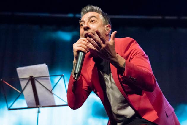 April 25, 2021, Madrid, Spain: The singer Jose Molinero, known as J. Molly from the heavy metal band Hamlet, seen performing at the Munos Seca theater in Madrid. Madrid Spain - ZUMAs197 20210425_zaa_s197_033 Copyright: xOscarxFuentesx