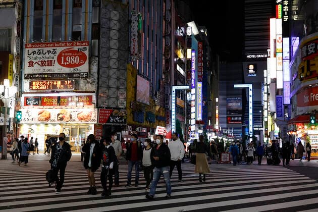 April 25, 2021, Tokyo, Japan: Some business in Kabukicho (Shinjuku Ward) turn off their billboards after the third state of emergency began in Tokyo. Japan decided to start a new state of emergency from today, April 25 to May 11, in Tokyo, Osaka, Kyoto and Hyogo to curb infections of coronavirus cases, three months before the Olympics. Tokyo Japan - ZUMAm191 20210425_zap_m191_027 Copyright: xRodrigoxReyesxMarinx