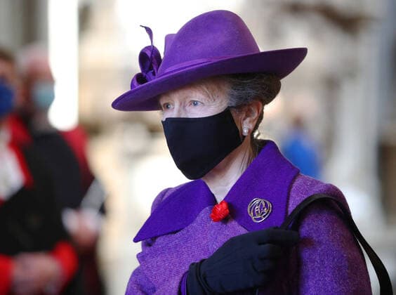 . 25 04 2021. London, United Kingdom. Princess Anne, Princess Royal and Sir Tim Laurence at the annual Service of Commemoration and Thanksgiving at Westminster Abbey in London, to commemorate Anzac Day.  xPoolx xi-Imagesx IIM-22138-0015