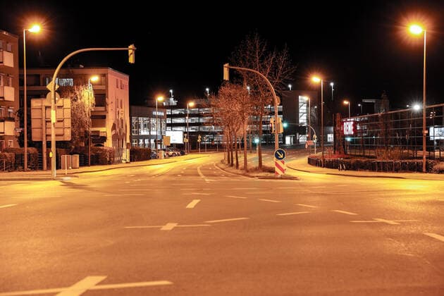24 04 2021, Politics, News, Curfew, Dortmund, Federal Emergency Brake, Population Protection Act, Infection Protection Act, Emergency Brake, Lockdown, Corona Empty intersection in Dortmund Hörde Dormtund Phoenixsee NRW Germany xRHR PHOTO DEx RHR-FOTO DE