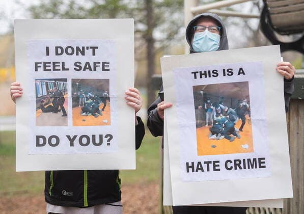 April 25, 2021, Montreal, PQ, Canada: People take part in a demonstration against police brutality in Montreal, Sunday, April 25, 2021. Montreal Canada  - ZUMAc35_ 20210425_zaf_c35_012 Copyright: xGrahamxHughesx