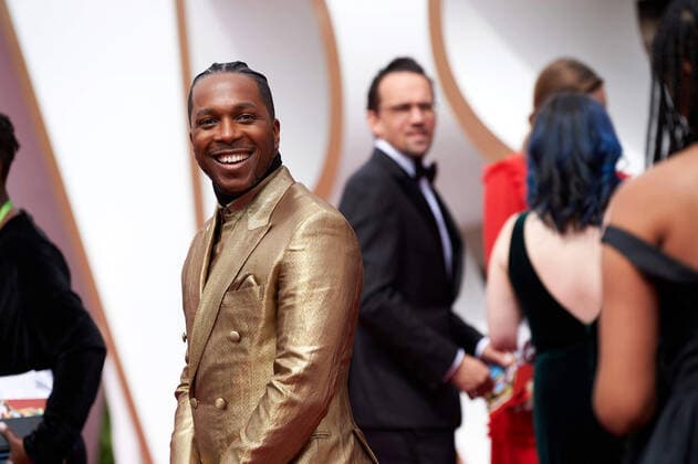 OscarÂ® nominee Leslie Odom, Jr. arrives on the red carpet of The 93rd OscarsÂ® at Union Station in Los Angeles, CA on Sunday, April 25, 2021. Los Angeles CA USA  Copyright: xMattxPetitx 34135447THA