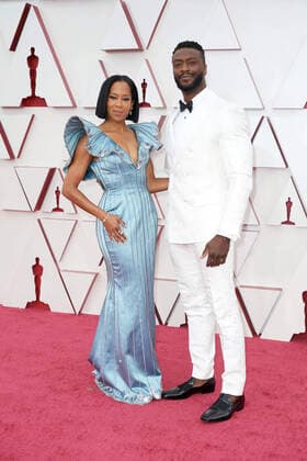 Regina King and Aldis Hodge arrive on the red carpet at The 93rd OscarsÂ® at Union Station in Los Angeles, CA on Sunday, April 25, 2021. Los Angeles CA USA  Copyright: xMattxSaylesx 34135510THA