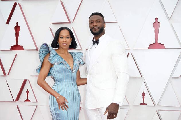 Regina King and Aldis Hodge arrive on the red carpet at The 93rd OscarsÂ® at Union Station in Los Angeles, CA on Sunday, April 25, 2021. Los Angeles CA USA  Copyright: xMattxSaylesx 34135511THA