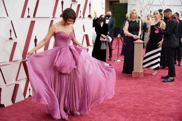 Halle Berry arrives on the red carpet of The 93rd OscarsÂ® at Union Station in Los Angeles, CA on Sunday, April 25, 2021. Los Angeles CA USA  Copyright: xMattxSaylesx 34135630THA