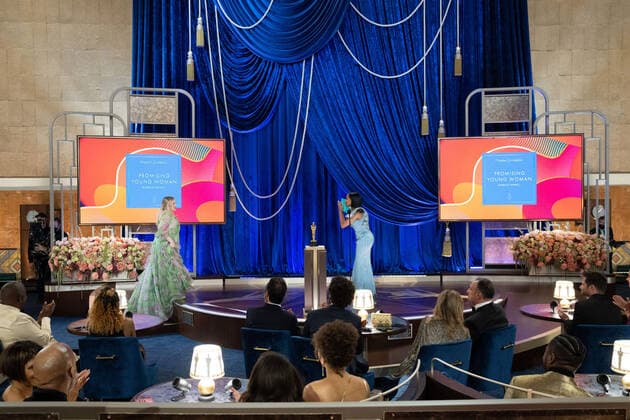 Regina King presents the OscarÂ® for Original Screenplay to Emerald Fennell during the live ABC Telecast of The 93rd OscarsÂ® at Union Station in Los Angeles, CA on Sunday, April 25, 2021. Los Angeles CA USA  Copyright: xToddxWawrychukx 34135635THA