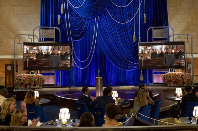 Don Cheadle presents the OscarÂ® for Costume Design during the live ABC Telecast of The 93rd OscarsÂ® at Union Station in Los Angeles, CA on Sunday, April 25, 2021. Los Angeles CA USA  Copyright: xToddxWawrychukx 34135674THA