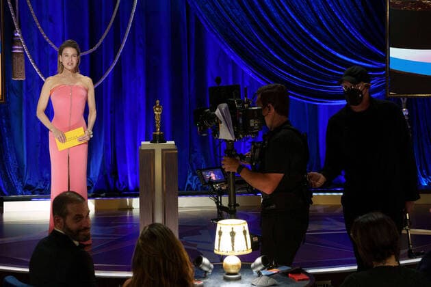 Rene Zellweger presents the Oscars for Actress in a Leading Role during the live ABC Telecast of The 93rd Oscars at Union Station in Los Angeles, CA on Sunday, April 25, 2021. Los Angeles CA USA  Copyright: xToddxWawrychukx 341351024THA