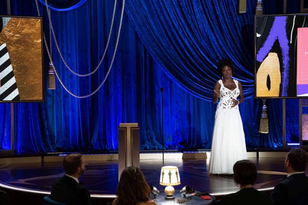 Viola Davis presents the Gene Hersholt Humanitarian Award to Tyler Perry during the live ABC Telecast of The 93rd Oscars at Union Station in Los Angeles, CA on Sunday, April 25, 2021. Los Angeles CA USA  Copyright: xToddxWawrychukx 34135979THA